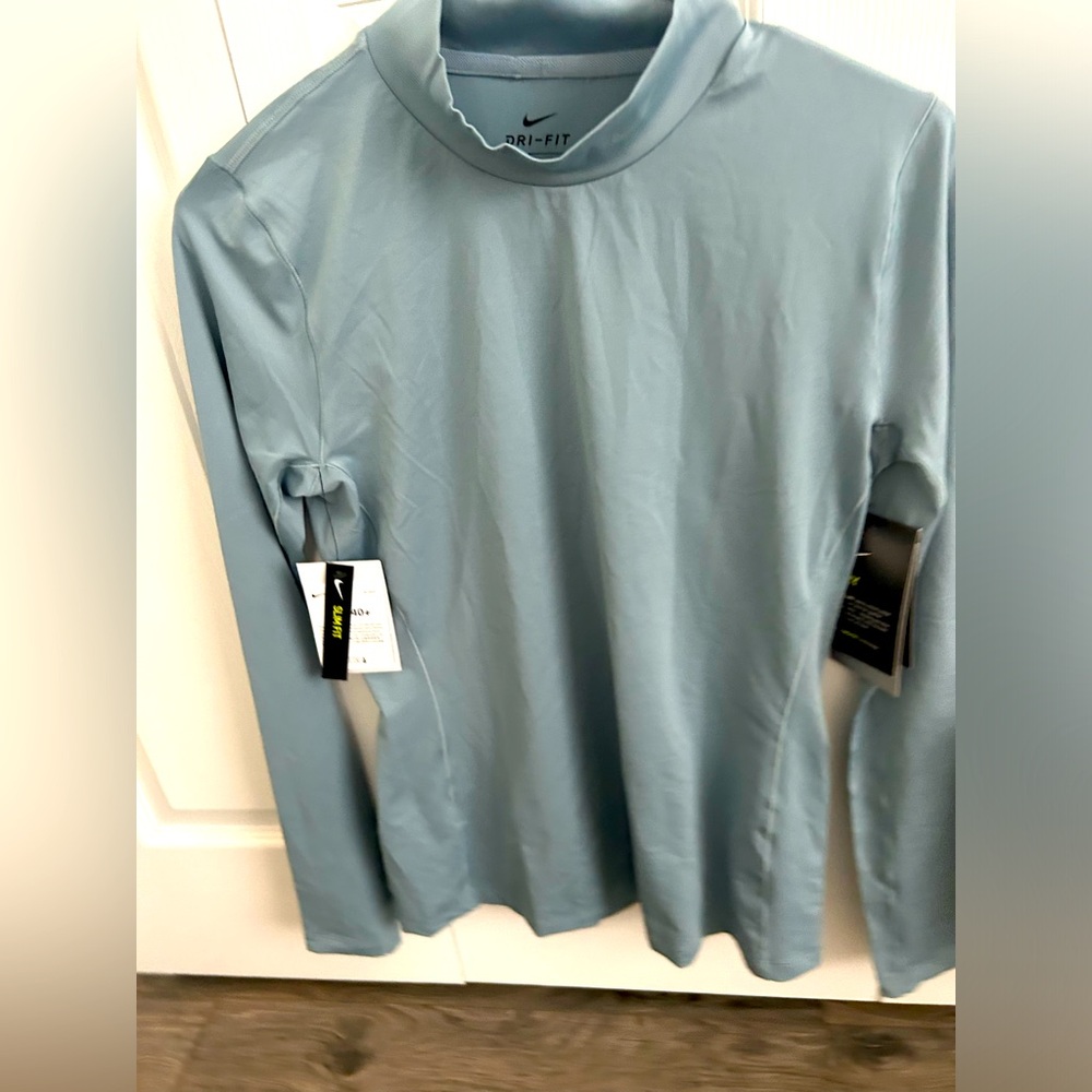Nike drifit long sleeve shirt